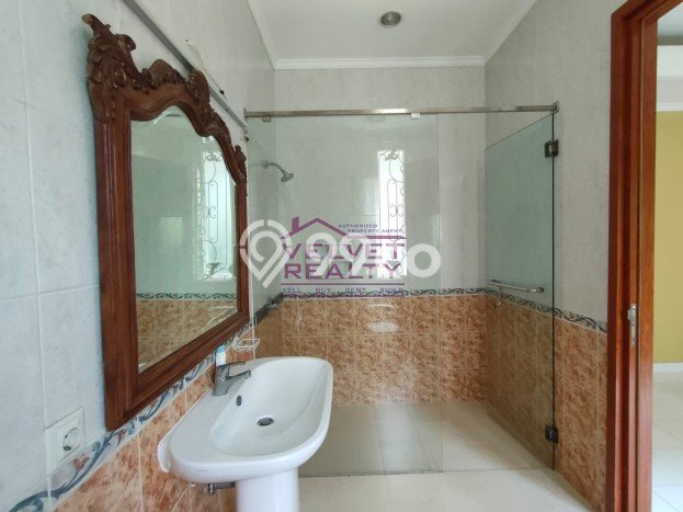 Rumah Mewah Dijual LT 180m2 di Kemayoran, Jakarta Pusat Rumah Mewah Dijual LT 180m2 di Kemayoran, Jakarta Pusat