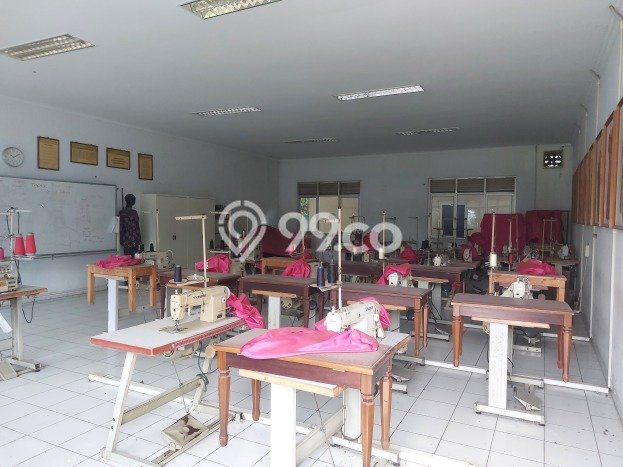 HUNIAN IMPIAN! Rumah di Cileungsi, 0 KT, Bebas Macet, Luas 5200m² LB 1650m² HUNIAN IMPIAN! Rumah di Cileungsi, 0 KT, Bebas Macet, Luas 5200m² LB 1650m²