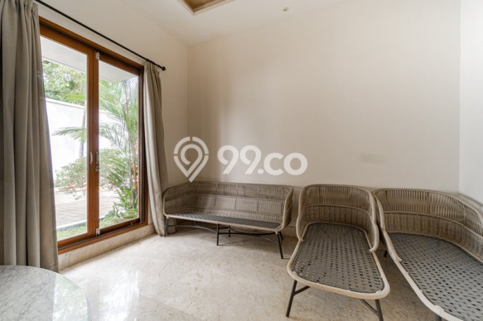 Hunian Bagus Disewakan di Kemang, Jakarta Selatan LT 600m2, LB 700m2 Hunian Bagus Disewakan di Kemang, Jakarta Selatan LT 600m2, LB 700m2
