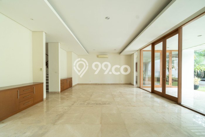 Rumah sewa siap huni 5 KT di Kemang, Jakarta Selatan Rumah sewa siap huni 5 KT di Kemang, Jakarta Selatan