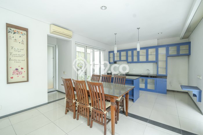 Sewa Rumah Bagus di Kebayoran Baru Harga Rp 632 Juta/ Tahun Sewa Rumah Bagus di Kebayoran Baru Harga Rp 632 Juta/ Tahun