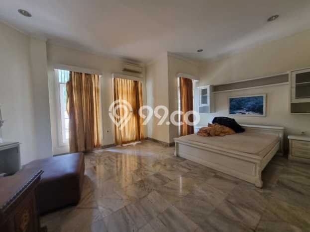 Disewakan! Rumah 4 Kamar Tidur &
3 Kamar Mandi di Kuningan, Jakarta Selatan Disewakan! Rumah 4 Kamar Tidur &
3 Kamar Mandi di Kuningan, Jakarta Selatan