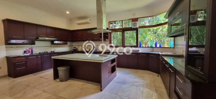 Rumah Sewa Jakarta Selatan LT 1000m2 LB 470m2 Kawasan Pejaten Rumah Sewa Jakarta Selatan LT 1000m2 LB 470m2 Kawasan Pejaten