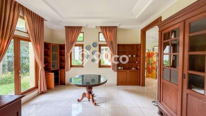 Jual Rumah Mewah Megah Dengan View Eksklusif di Tanjung Barat, Jakarta Selatan Jual Rumah Mewah Megah Dengan View Eksklusif di Tanjung Barat, Jakarta Selatan
