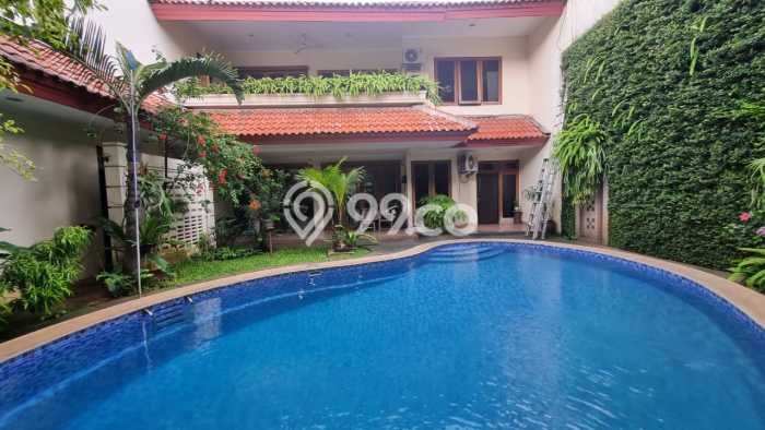 Sewa Rumah Murah di Cipete Jakarta Selatan Punya 5 Kamar Tidur Sewa Rumah Murah di Cipete Jakarta Selatan Punya 5 Kamar Tidur