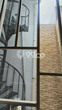 Rumah Modern 3 KT di Suvarna Sutera Tangerang Full Furnished Rumah Modern 3 KT di Suvarna Sutera Tangerang Full Furnished