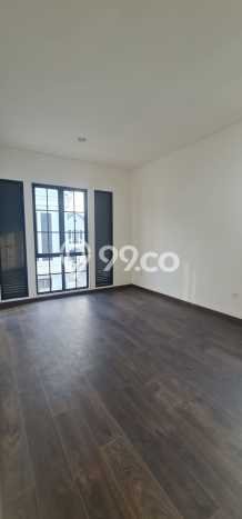 Dijual Hunian Rumah Nyaman 4 Kamar di Suvarna Sutera, Tangerang Dijual Hunian Rumah Nyaman 4 Kamar di Suvarna Sutera, Tangerang