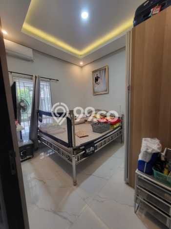 Rumah Modern 2 KT LT 102m2 di Suvarna Sutera Rumah Modern 2 KT LT 102m2 di Suvarna Sutera