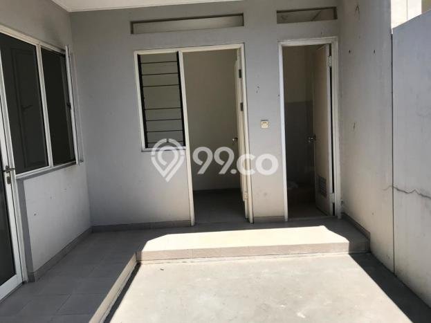 Rumah Luas Asri 2 KT Siap Pakai di Suvarna Sutera Tangerang Rumah Luas Asri 2 KT Siap Pakai di Suvarna Sutera Tangerang