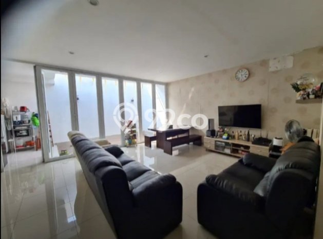 Rumah Modern 3 KT LT 160m2 di Suvarna Sutera Rumah Modern 3 KT LT 160m2 di Suvarna Sutera