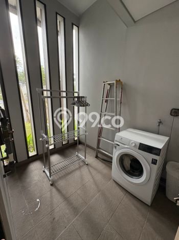 Hunian Nyaman Asri 4 KT Siap Huni di Suvarna Sutera Tangerang Hunian Nyaman Asri 4 KT Siap Huni di Suvarna Sutera Tangerang