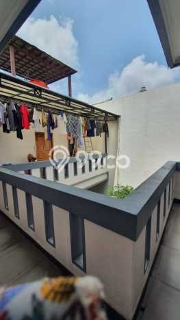 Rumah Elit Modern Tanpa Renovasi di Meruya Jakarta Barat Rumah Elit Modern Tanpa Renovasi di Meruya Jakarta Barat