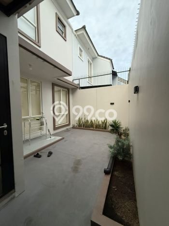 Rumah Modern 3 Kamar LT 128m2 di Suvarna Sutera Rumah Modern 3 Kamar LT 128m2 di Suvarna Sutera