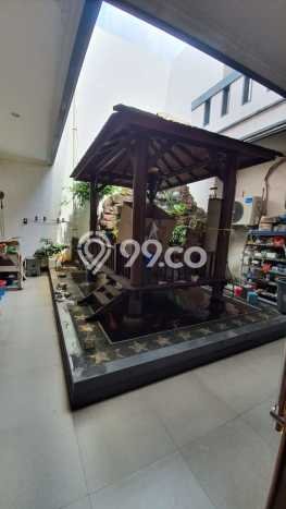 Rumah Elit Modern Tanpa Renovasi di Meruya Jakarta Barat Rumah Elit Modern Tanpa Renovasi di Meruya Jakarta Barat