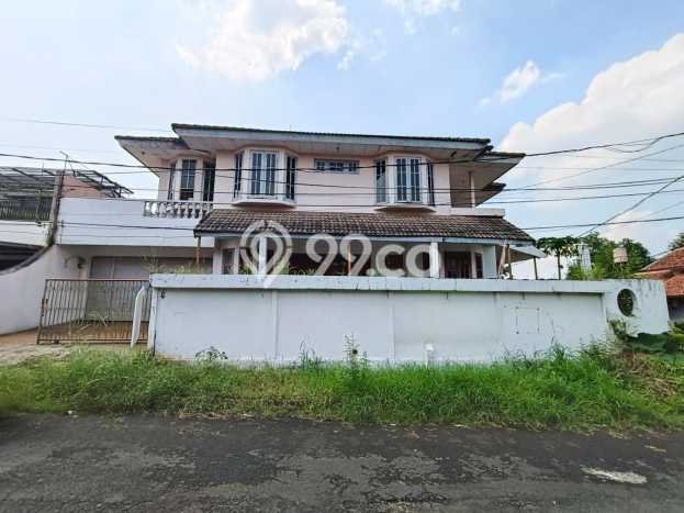 Rumah Mewah Siap Huni LT 340m2 di Cinere, Depok Rumah Mewah Siap Huni LT 340m2 di Cinere, Depok