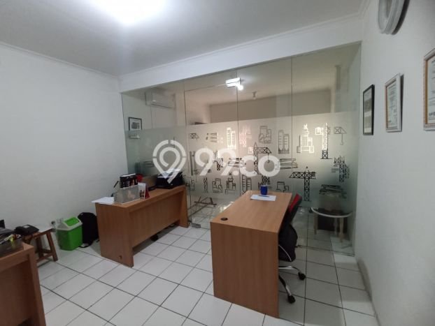 Lokasi Strategis! Dijual Ruko Bisnis di Karawaci, Tangerang Kondisi Bagus Lokasi Strategis! Dijual Ruko Bisnis di Karawaci, Tangerang Kondisi Bagus