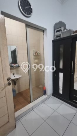 Rumah Modern Cantik 2 KT Siap Huni di Serpong Utara Rumah Modern Cantik 2 KT Siap Huni di Serpong Utara