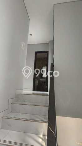 Rumah sewa siap pakai 3 Kamar Tidur di Suvarna Sutera, Tangerang Rumah sewa siap pakai 3 Kamar Tidur di Suvarna Sutera, Tangerang