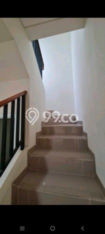 Rumah Luas Asri 2 KT Siap Pakai di Gading Serpong Tangerang Rumah Luas Asri 2 KT Siap Pakai di Gading Serpong Tangerang