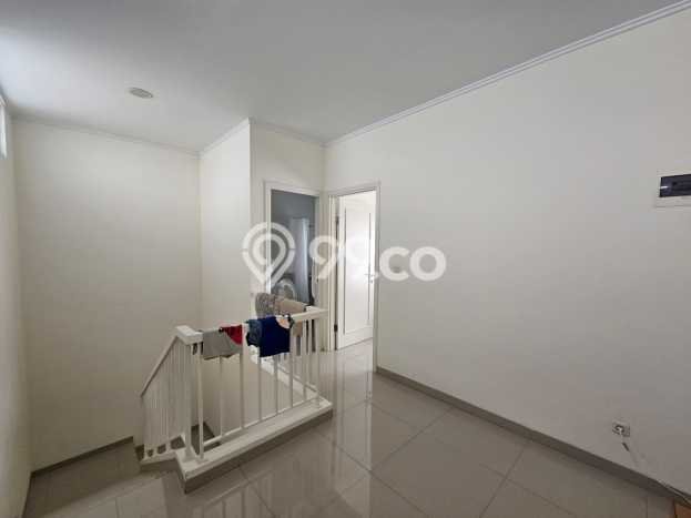 Rumah Minimalis 3 Kamar LT 180m2 di Suvarna Sutera Rumah Minimalis 3 Kamar LT 180m2 di Suvarna Sutera
