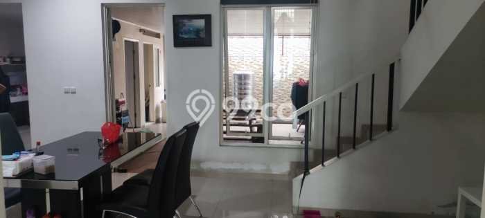 Rumah Luas Asri 3 KT Siap Pakai di Suvarna Sutera Tangerang Rumah Luas Asri 3 KT Siap Pakai di Suvarna Sutera Tangerang