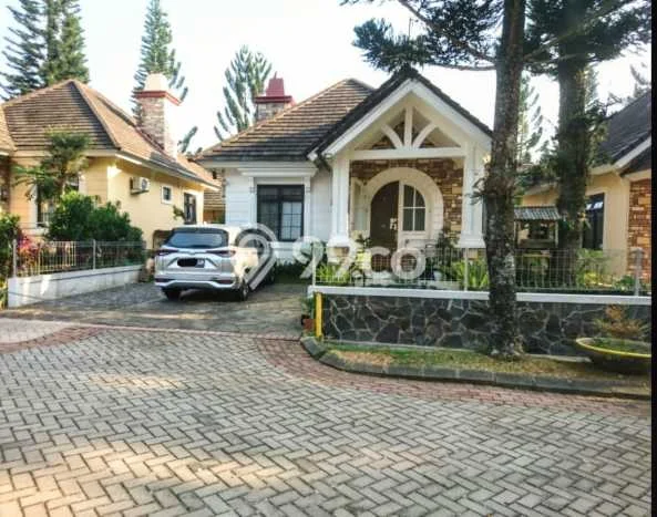 Bisnis Potensial! Vila Kawasan Sukaresmi, Area 176m2m², Lokasi Premium Bisnis Potensial! Vila Kawasan Sukaresmi, Area 176m2m², Lokasi Premium