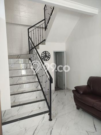 Disewakan! Rumah 3 Kamar Tidur &
3 Kamar Mandi di Sentul City, Bogor Disewakan! Rumah 3 Kamar Tidur &
3 Kamar Mandi di Sentul City, Bogor