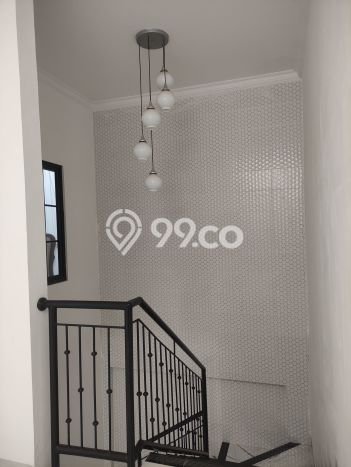 Disewakan! Rumah 3 Kamar Tidur &
3 Kamar Mandi di Sentul City, Bogor Disewakan! Rumah 3 Kamar Tidur &
3 Kamar Mandi di Sentul City, Bogor