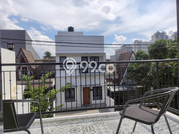 Disewakan! Rumah 3 Kamar Tidur &
3 Kamar Mandi di Sentul City, Bogor Disewakan! Rumah 3 Kamar Tidur &
3 Kamar Mandi di Sentul City, Bogor
