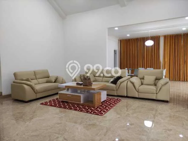 Disewakan! Rumah 3 Kamar Tidur &
4 Kamar Mandi di Sentul City, Bogor Disewakan! Rumah 3 Kamar Tidur &
4 Kamar Mandi di Sentul City, Bogor