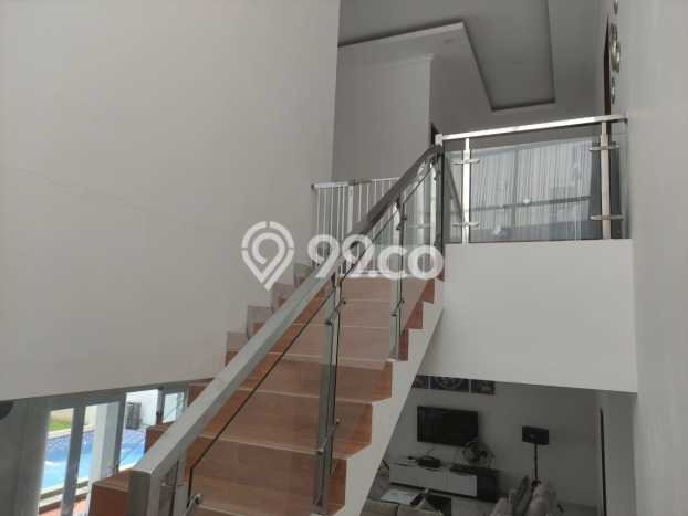 Rumah kawasan Sentul City, Akses ke Pusat Kota, 4 KM, LT 467m² Bangunan 300m² Rumah kawasan Sentul City, Akses ke Pusat Kota, 4 KM, LT 467m² Bangunan 300m²