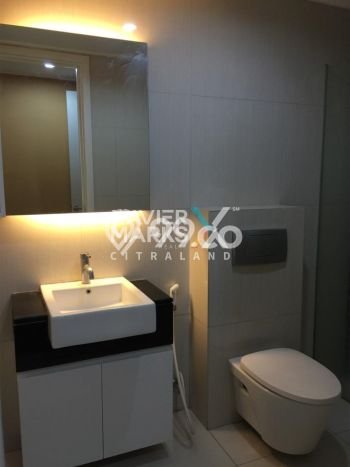 Hunian Apartemen Eksklusif untuk Dijual di Surabaya dengan 3 BR & 2 Kamar Mandi Hunian Apartemen Eksklusif untuk Dijual di Surabaya dengan 3 BR & 2 Kamar Mandi