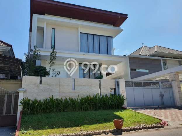 Dijual Rumah Mewah Elegan Dengan View Cantik di Citraland, Surabaya Dijual Rumah Mewah Elegan Dengan View Cantik di Citraland, Surabaya