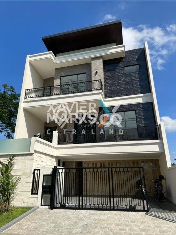 Jual Rumah Luas Elegan Dengan View Cantik di Citraland, Surabaya Jual Rumah Luas Elegan Dengan View Cantik di Citraland, Surabaya