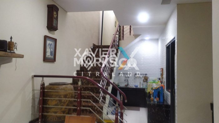 Dijual Rumah Premium dengan Fasilitas Sekitar Lengkap di Wiyung, Surabaya Dijual Rumah Premium dengan Fasilitas Sekitar Lengkap di Wiyung, Surabaya