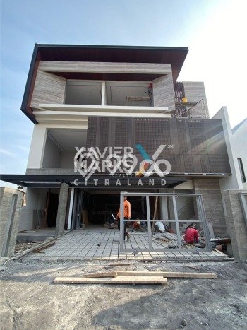Hunian Elit LB 550m2 Siap Pakai Desain Elegan di Citraland, Surabaya Hunian Elit LB 550m2 Siap Pakai Desain Elegan di Citraland, Surabaya