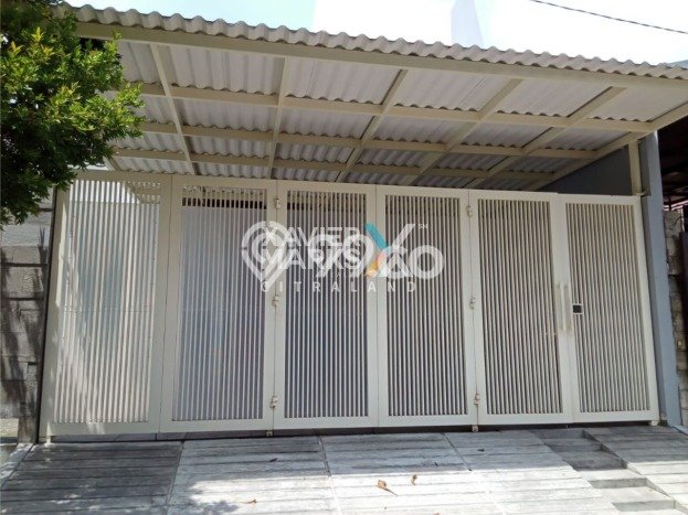 Hunian Elit LB 150m2 Siap Pakai Desain Elegan di Sukomanunggal, Surabaya Hunian Elit LB 150m2 Siap Pakai Desain Elegan di Sukomanunggal, Surabaya