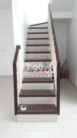 Hunian Elit LB 150m2 Siap Pakai Desain Elegan di Sukomanunggal, Surabaya Hunian Elit LB 150m2 Siap Pakai Desain Elegan di Sukomanunggal, Surabaya