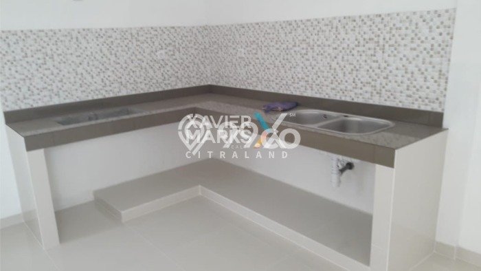 Hunian Elit LB 150m2 Siap Pakai Desain Elegan di Sukomanunggal, Surabaya Hunian Elit LB 150m2 Siap Pakai Desain Elegan di Sukomanunggal, Surabaya