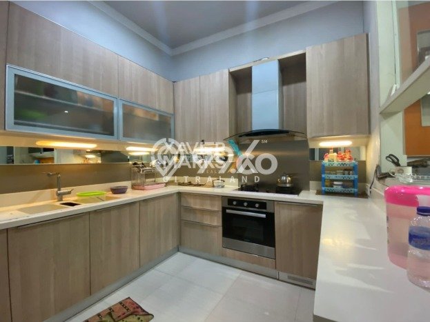 Rumah Luxury Modern Siap Huni di Wisata Bukit Mas Surabaya Rumah Luxury Modern Siap Huni di Wisata Bukit Mas Surabaya