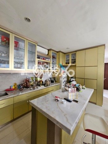Dijual Rumah Premium dengan Fasilitas Sekitar Komplit di Sambikerep, Surabaya Dijual Rumah Premium dengan Fasilitas Sekitar Komplit di Sambikerep, Surabaya