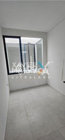 Ready to Use! Luxury House LT 100m2 Desain Elegan di Manyar Ready to Use! Luxury House LT 100m2 Desain Elegan di Manyar