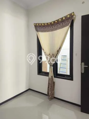 Disewakan! Rumah 4 Kamar Tidur &
4 Kamar Mandi di Surabaya Kota, Surabaya Disewakan! Rumah 4 Kamar Tidur &
4 Kamar Mandi di Surabaya Kota, Surabaya