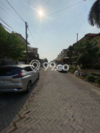 Rumah Exclusive LT 167m2m² / LB 300m2m² di Kawasan Nyaman , Surabaya Rumah Exclusive LT 167m2m² / LB 300m2m² di Kawasan Nyaman , Surabaya
