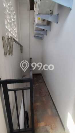 Rumah Kost Dijual di Wiyung, Surabaya, 30 KT, 30 KM, Bangunan 450m2 Rumah Kost Dijual di Wiyung, Surabaya, 30 KT, 30 KM, Bangunan 450m2