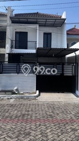 Rumah Strategis Minimalis Lb 140m2 di Kenjeran, Surabaya Rumah Strategis Minimalis Lb 140m2 di Kenjeran, Surabaya