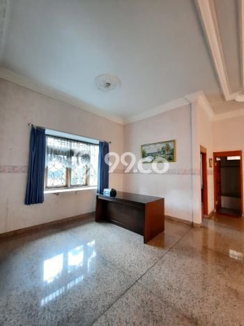 Rumah Mewah LB 600m2 Siap Pakai Desain Elegan di Cipaganti, Bandung Rumah Mewah LB 600m2 Siap Pakai Desain Elegan di Cipaganti, Bandung