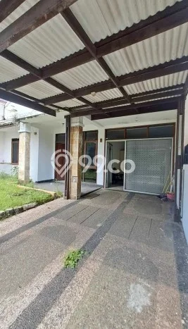 For Sale Rumah 4 Kamar Lokasi Ideal Nyaman dan Strategis di Antapani For Sale Rumah 4 Kamar Lokasi Ideal Nyaman dan Strategis di Antapani