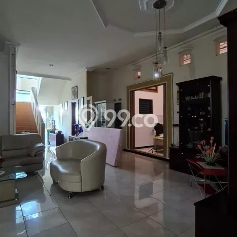 Rumah Impian dengan Luas Tanah 375m2m² di Kawasan Elite , Surabaya Rumah Impian dengan Luas Tanah 375m2m² di Kawasan Elite , Surabaya