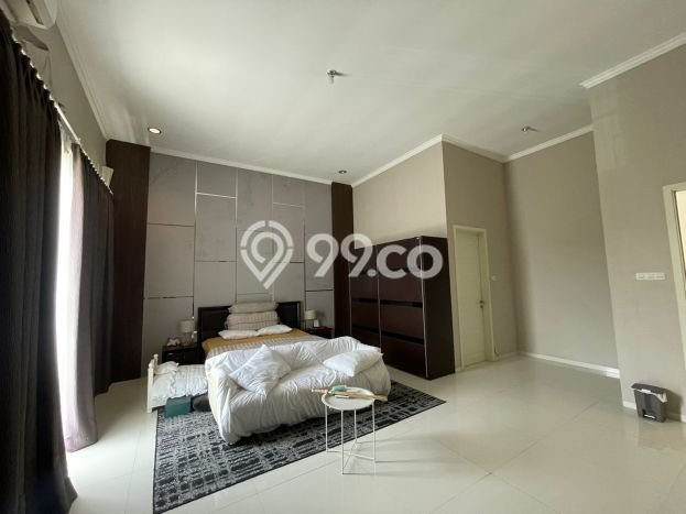 Jual Rumah Luas Megah Dengan View Cantik di Pakuwon City, Surabaya Jual Rumah Luas Megah Dengan View Cantik di Pakuwon City, Surabaya